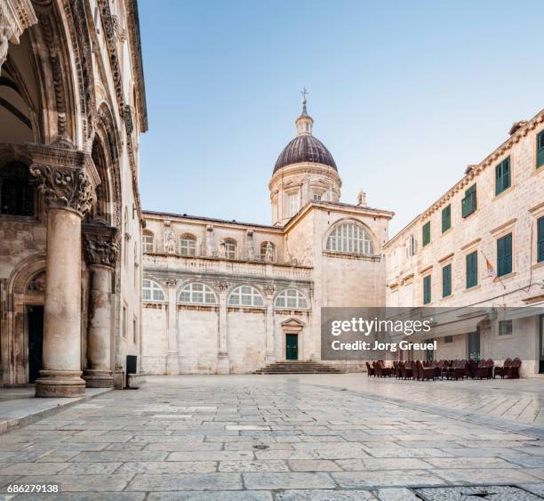 dubrovnik cathedral at dawn - dubrovnik old town stock pictures, royalty-free photos & images