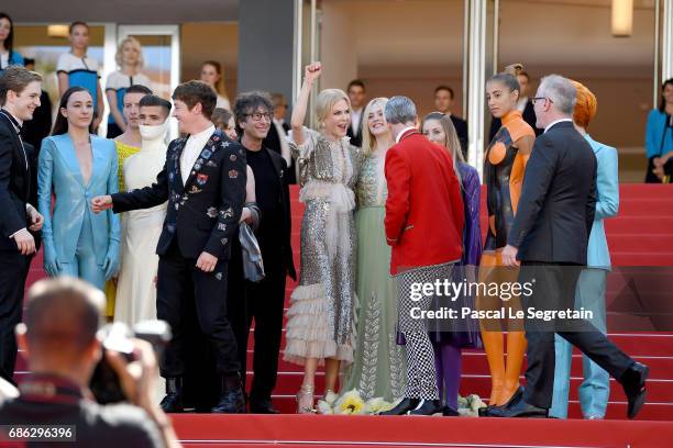 Actresses Nicole Kidman, Elle Fanning, actors Alex Sharp, AJ Lewis, director John Cameron Mitchell and the cast of the movie attend the "How To Talk...