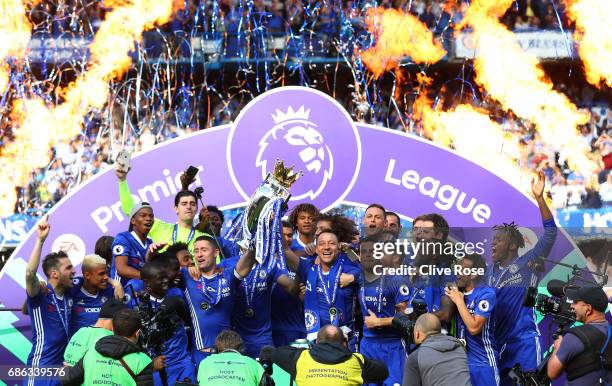 Gary Cahill of Chelsea and John Terry of Chelsea lift the Preimer Leauge Trophy after the Premier League match between Chelsea and Sunderland at...