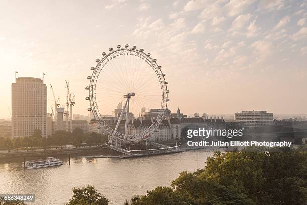 the london eye and the river thames, london. - london eye stockfoto's en -beelden