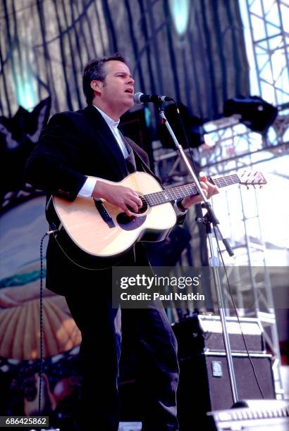 Robert Earl Keen performing at Farm Aid in Columbia, South Carolina, October 12, 1996.