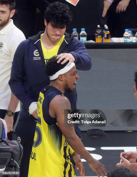 Bobby Dixon, #35 of Fenerbahce Istanbul celebrate during the 2017 Final Four Istanbul Turkish Airlines EuroLeague Champion Trophy Ceremony at Sinan...