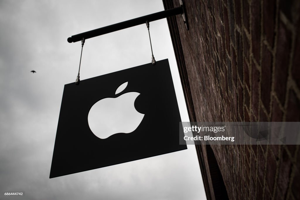Inside The Williamsburg Apple Inc. Store
