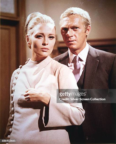 American actor Steve McQueen as Thomas Crown and actress Faye Dunaway as Vicki Anderson in the film 'The Thomas Crown Affair', 1968.