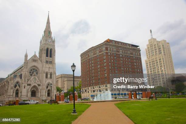 buildings at edge of st. louis university - saint louis university bildbanksfoton och bilder