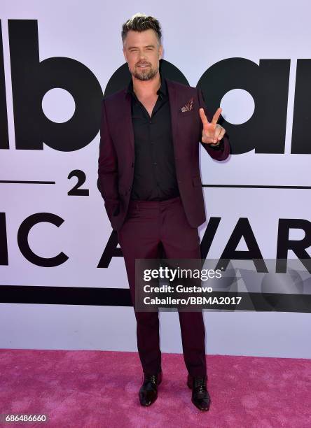 Actor Josh Duhamel attends the 2017 Billboard Music Awards at T-Mobile Arena on May 21, 2017 in Las Vegas, Nevada.