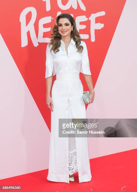 Queen Rania attends the Fashion for Relief event during the 70th annual Cannes Film Festival at Aeroport Cannes Mandelieu on May 21, 2017 in Cannes,...