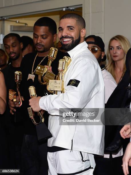 Drake Standing Rapper 1,266 Top (Rapper) Stock Photos, High-Res Pictures, and Images - Getty ...