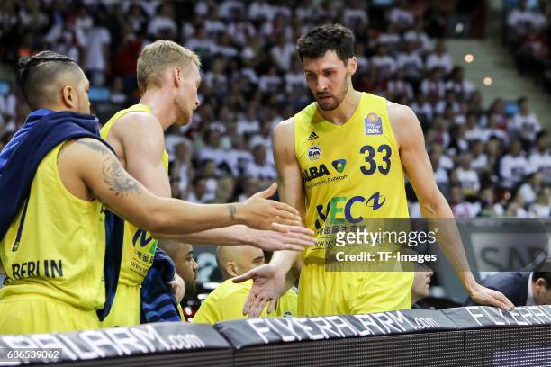 Tony Gaffney of Berlin shakes hands during the easyCredit BBL Basketball Bundesliga match between FC Bayern Muenche and Alba Berlin at Audi Dome on...