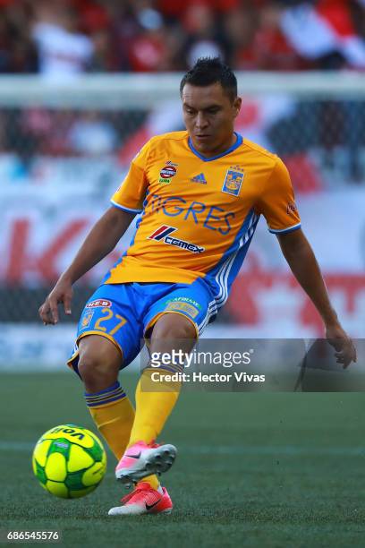 Alberto Costa of Tigres drives the ball during the semi finals second leg match between Tijuana and Tigres UANL as part of the Torneo Clausura 2017...
