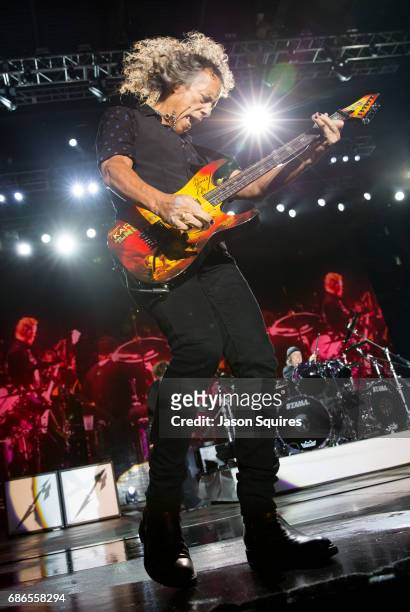 MUsician Kirk Hammett of Metallica performs at MAPFRE Stadium on May 21, 2017 in Columbus, Ohio.