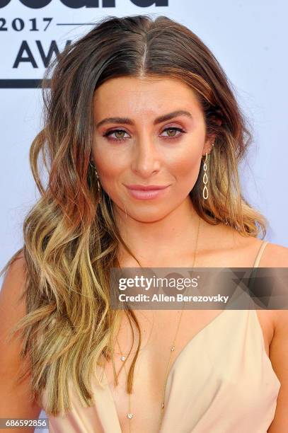 Lauren Elizabeth arrives at 2017 Billboard Music Awards at T-Mobile Arena on May 21, 2017 in Las Vegas, Nevada.