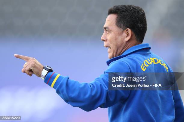 Head coach Jose Rodriguez of Ecuador gestures during the FIFA U-20 World Cup Korea Republic 2017 group F match between Ecuador and USA at Incheon...