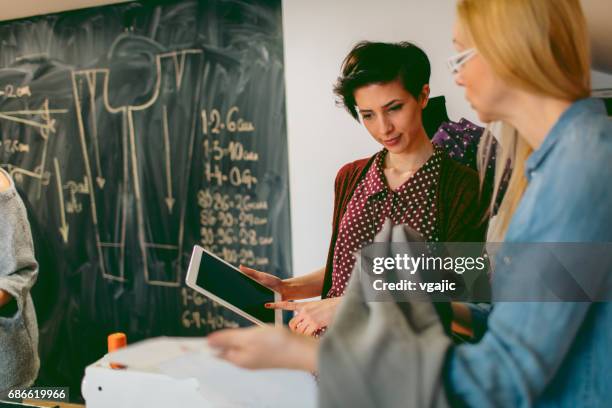 sömnad klass - träslag bildbanksfoton och bilder