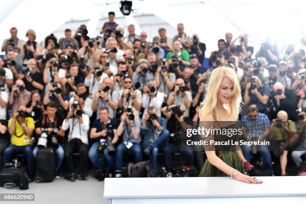 Actress Nicole Kidman attends the "The Killing Of A Sacred Deer" photocall during the 70th annual Cannes Film Festival at Palais des Festivals on May...