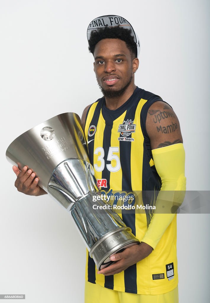 Champion Photo Session - Turkish Airlines EuroLeague Final Four Istanbul 2017