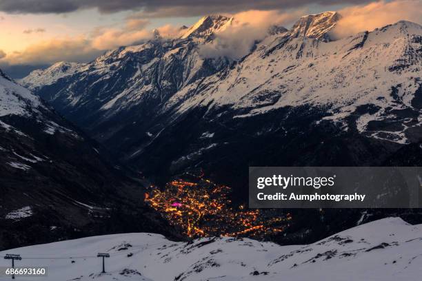 zermatt city among the valleys. - resort city stock-fotos und bilder