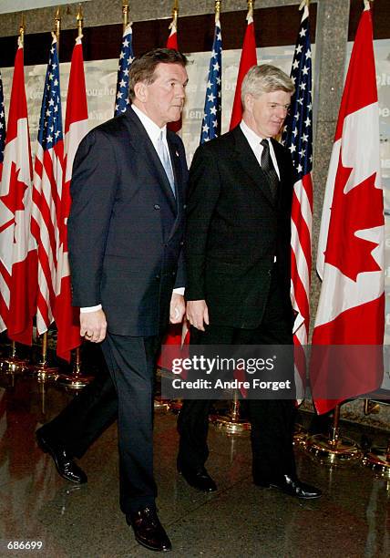 Hd Tom Ridge 166 Andre Bord Stock Photos, High-Res Pictures, and Images - Getty Images