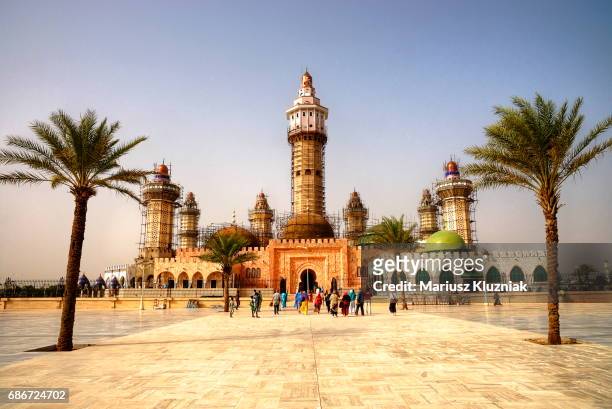 great mosque of touba senagal - senegal fotografías e imágenes de stock