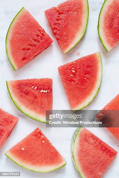 watermelon slices - pastèque photos et images de collection