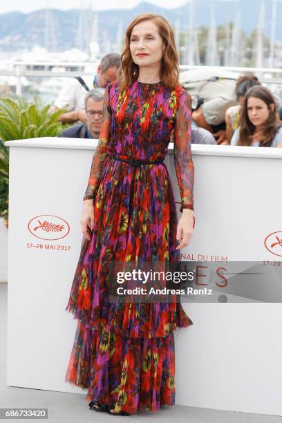 Isabelle Huppert attends the "Happy End" photocall during the 70th annual Cannes Film Festival at Palais des Festivals on May 22, 2017 in Cannes,...