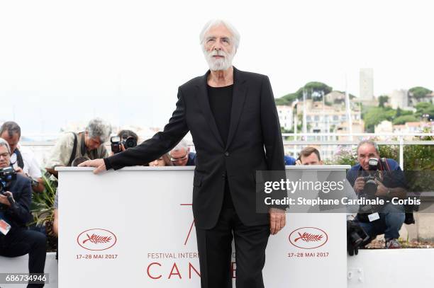 Director Michael Haneke attends the "Happy End" photocall during the 70th annual Cannes Film Festival at Palais des Festivals on May 22, 2017 in...