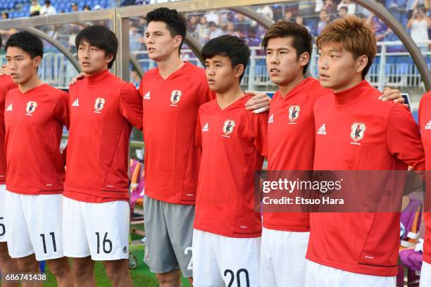 Players of Japan huddle prior to the FIFA U-20 World Cup Korea Republic 2017 group D match between South Africa and Japan at Suwon World Cup Stadium...