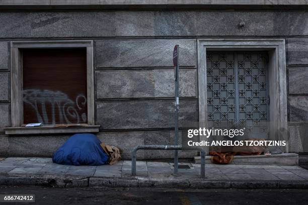 Greese Homless Disbursements Photos and Premium High Res Pictures - Getty Images