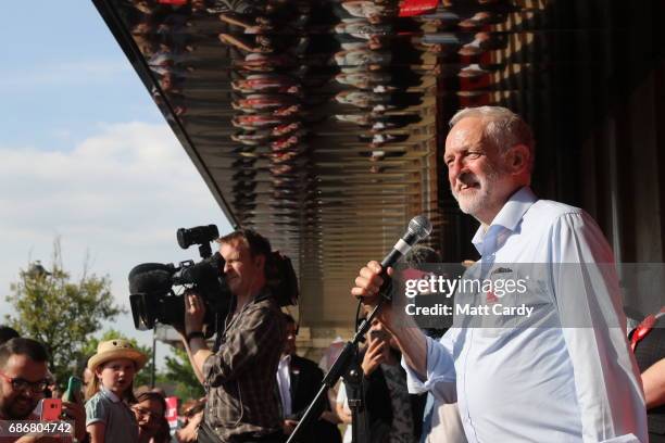 Labour Leader Jeremy Corbyn speaks to supporters outside The Junction, Paradise Place as he campaigns for the upcoming general election on May 22,...