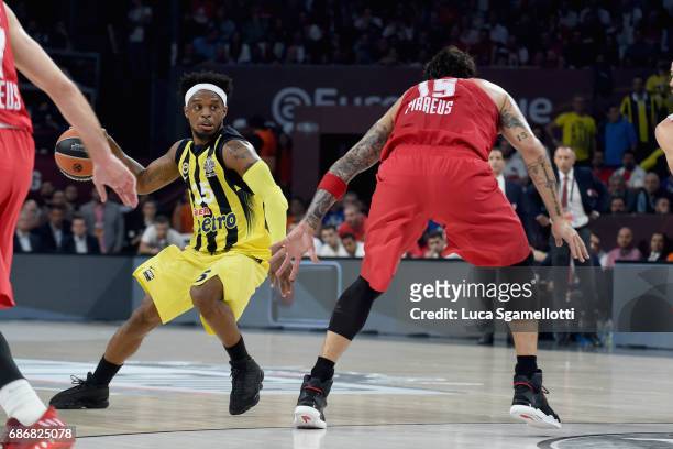 Bobby Dixon, #35 of Fenerbahce Istanbul in action during the Championship Game 2017 Turkish Airlines EuroLeague Final Four between Fenerbahce...