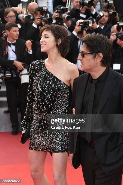 Charlotte Gainsbourg Yvan Attal attend the 'The Meyerowitz Stories' screening during the 70th annual Cannes Film Festival at Palais des Festivals on...