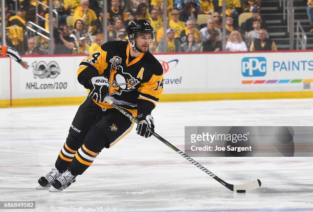Chris Kunitz of the Pittsburgh Penguins skates against the Ottawa Senators in Game Five of the Eastern Conference Final during the 2017 NHL Stanley...