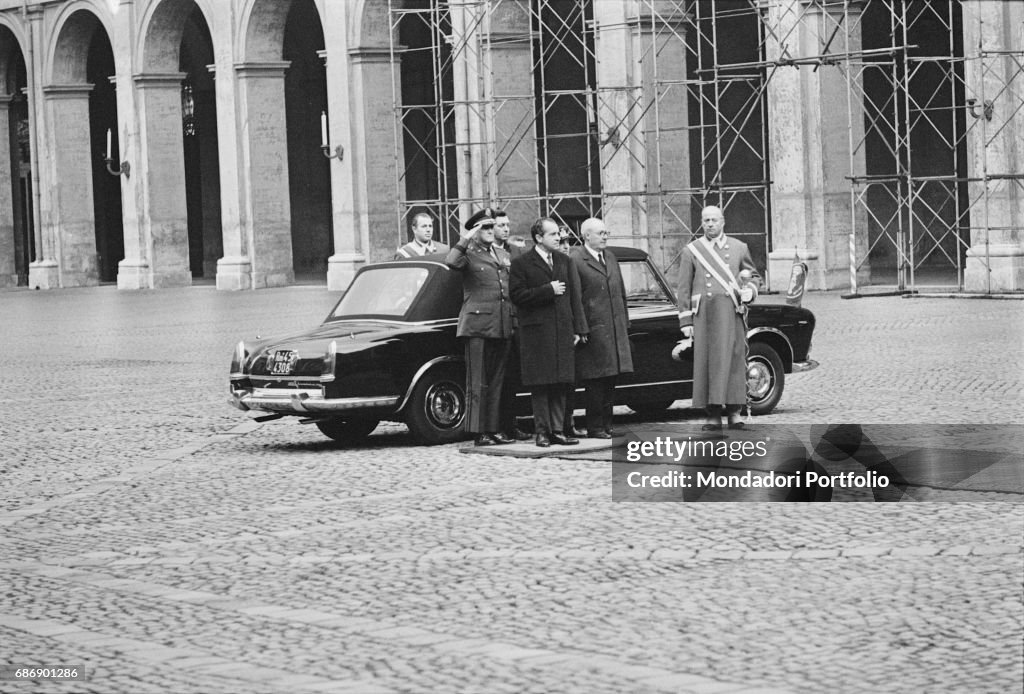 Giuseppe Saragat and Richard Nixon stepping out of a car