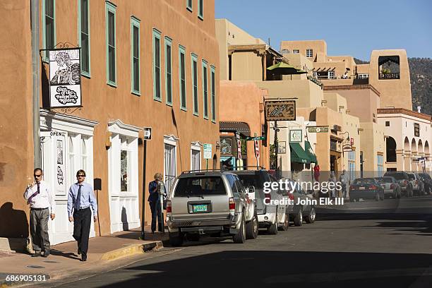 santa fe street scene - santa fe stockfoto's en -beelden