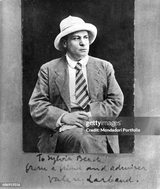 Photo of novelist, poet and translator Valery Larbaud with a dedication to his friend Sylvia Beach. Alicante, 1910s