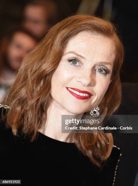 Isabelle Huppert attends the "Happy End" premiere during the 70th annual Cannes Film Festival at Palais des Festivals on May 22, 2017 in Cannes,...