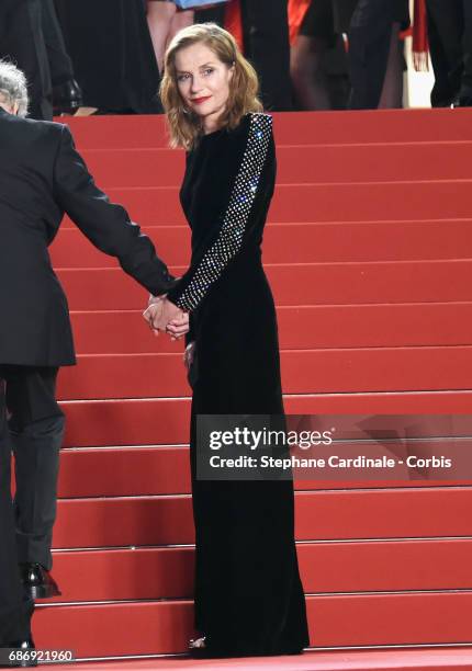 Isabelle Huppert attends the "Happy End" premiere during the 70th annual Cannes Film Festival at Palais des Festivals on May 22, 2017 in Cannes,...