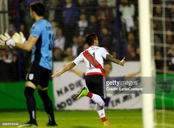Sebastian Driussi of River Plate celebrates after scoring the first goal of his team during a match between Gimnasia y Esgrima La Plata and River...