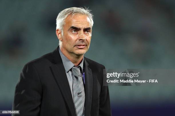Head coach Darren Bazeley of New Zealand looks on during the FIFA U-20 World Cup Korea Republic 2017 group E match between Vietnam and New Zealand at...