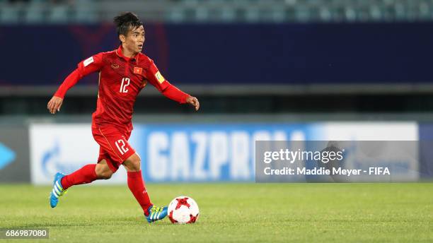 Hoang Nam Luong of Vietnam dribbles during the FIFA U-20 World Cup Korea Republic 2017 group E match between Vietnam and New Zealand at Cheonan...