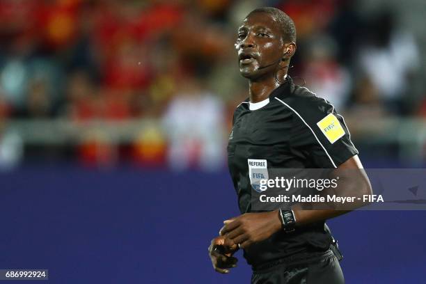 Referee Sidi Alioum of Cameroon during the FIFA U-20 World Cup Korea Republic 2017 group E match between Vietnam and New Zealand at Cheonan Baekseok...