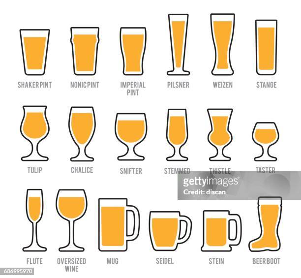 illustrazioni stock, clip art, cartoni animati e icone di tendenza di set di icone bicchieri da birra - bicchiere da birra