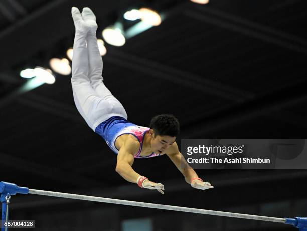 Kenzo Shirai competes in the High Bar of the Men's All-Around during day two of the Artistic Gymnastics NHK Trophy at Yoyogi National Gymnasium on...