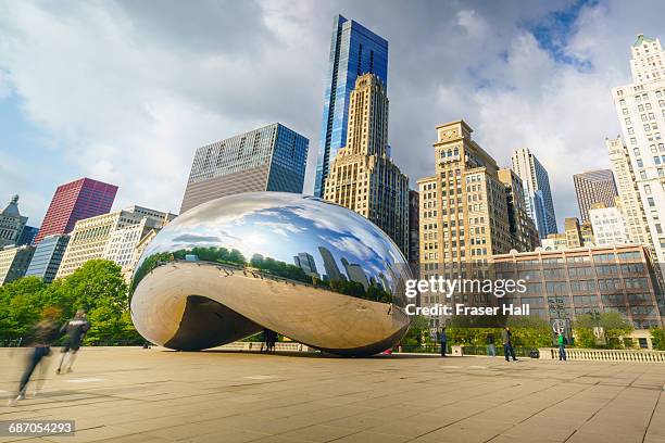 cloud gate sculpture in millennium park, chicago - chicago bean stock pictures, royalty-free photos & images