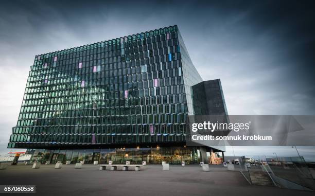 harpa concert hall and conference centre in summer,iceland - harpa imagens e fotografias de stock