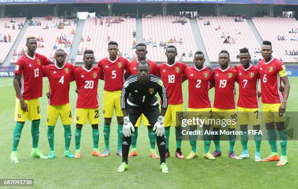 Guinea players pose for a team photo prior to the FIFA U-20 World Cup Korea Republic 2017 group A match between England and Guinea at Jeonju World...