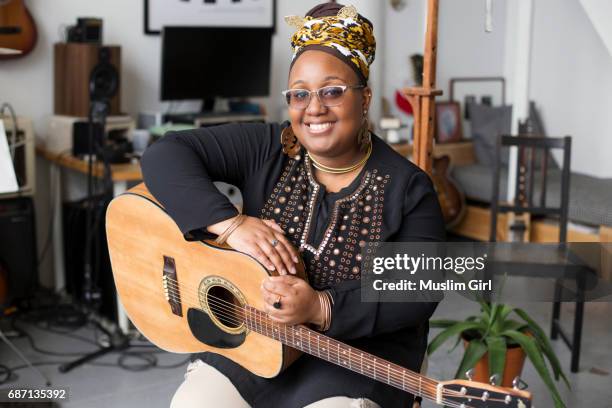 #MuslimGirl Playing Acoustic Guitar