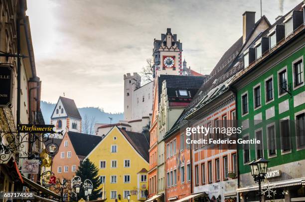 füssen - colore brillante stockfoto's en -beelden