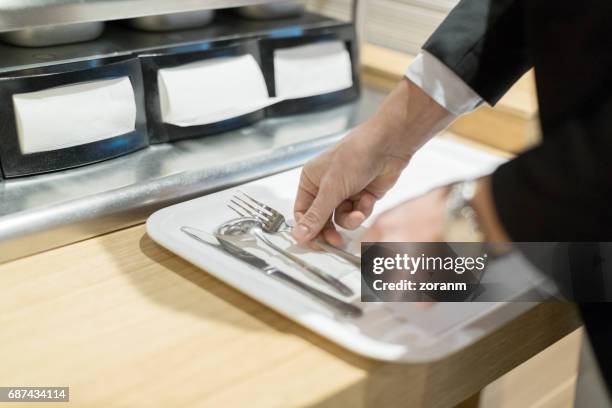 mensen in kantine - plateau stockfoto's en -beelden