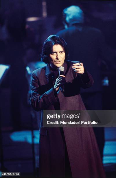 The singer-songwriter Renato Zero in the TV show Tutti gli zeri del mondo. Italy, 2000